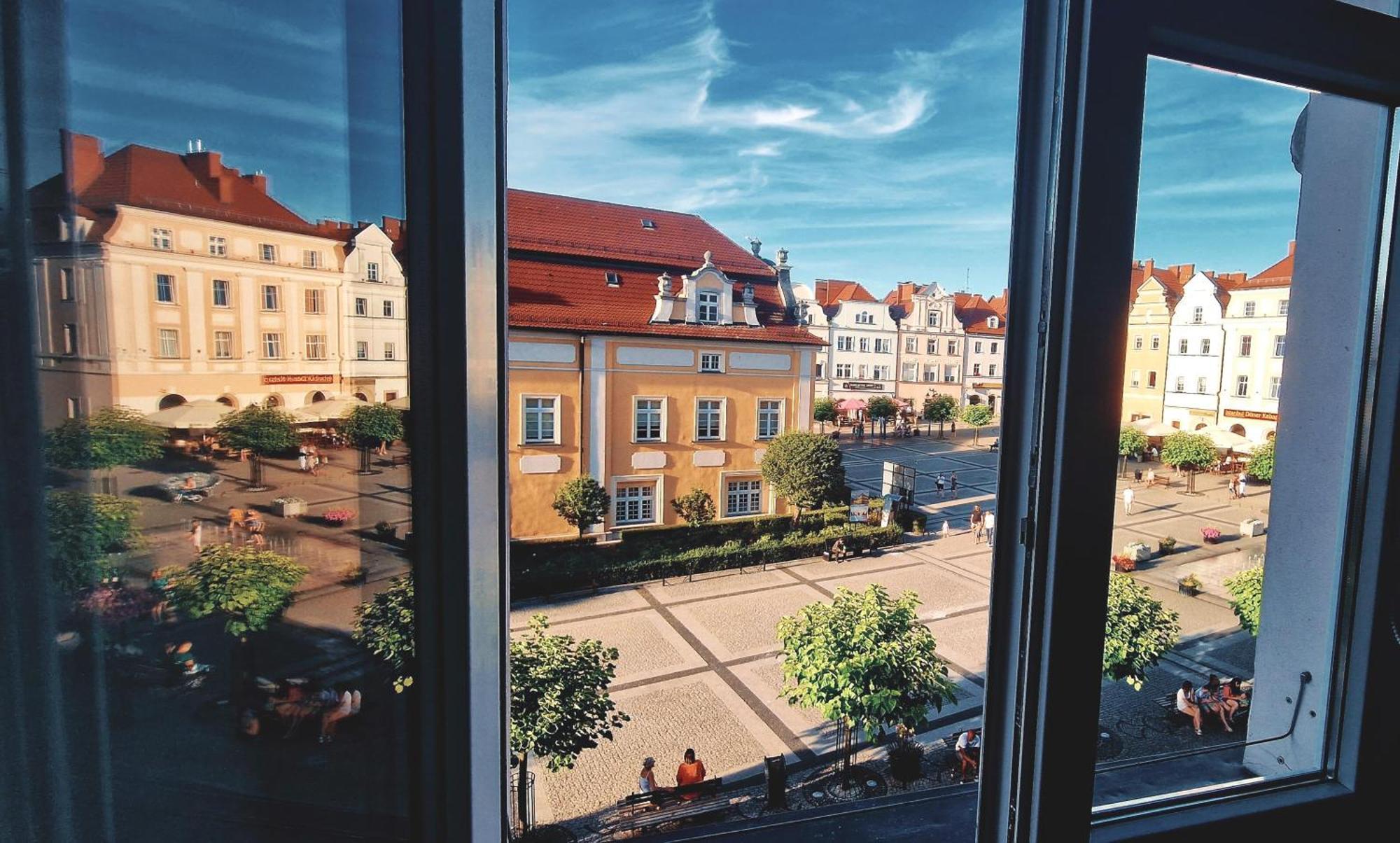 Apartamenty Przy Ratuszu Boleslawiec  Luaran gambar