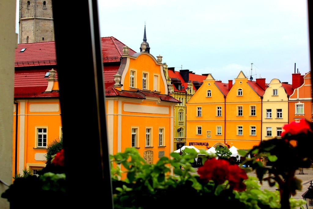 Apartamenty Przy Ratuszu Boleslawiec  Luaran gambar
