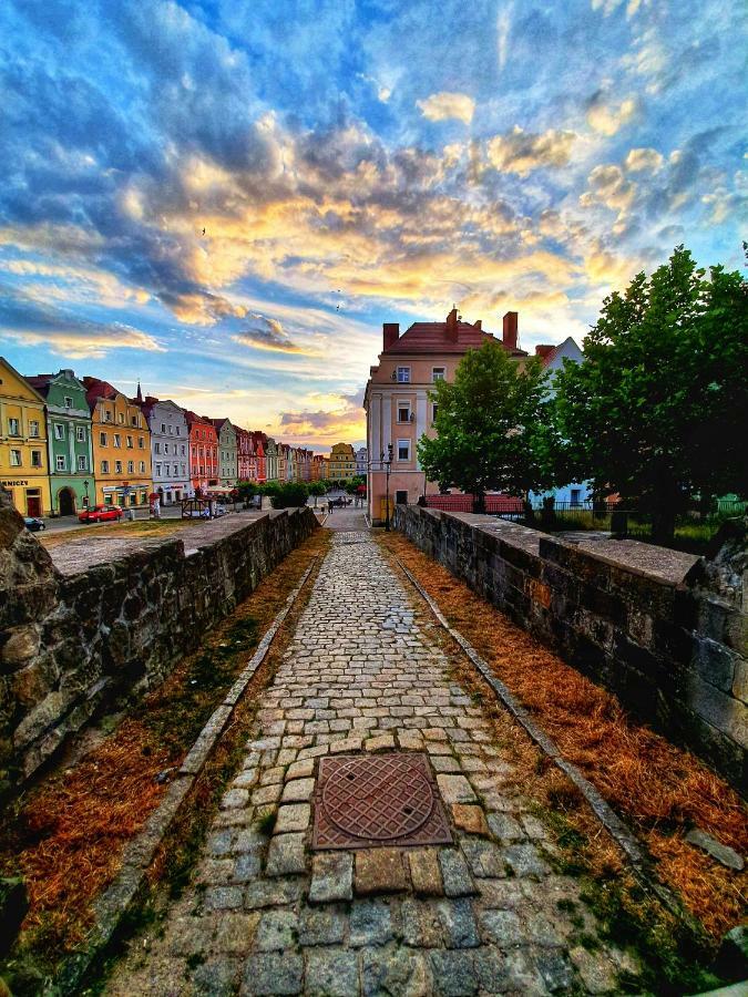Apartamenty Przy Ratuszu Boleslawiec  Luaran gambar